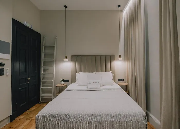 Sanrocco Suites -Corfu Town Luxury Apartments